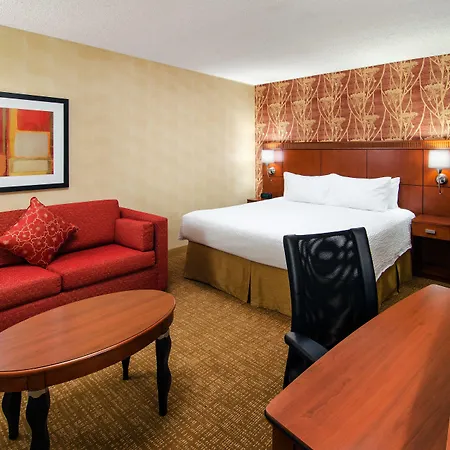 Courtyard By Marriott Bakersfield-3